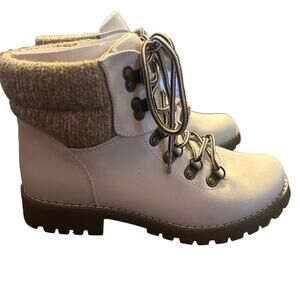 Cliffs by White Mountain Pathfield Bootie Hiker Winter White NEW Size 6